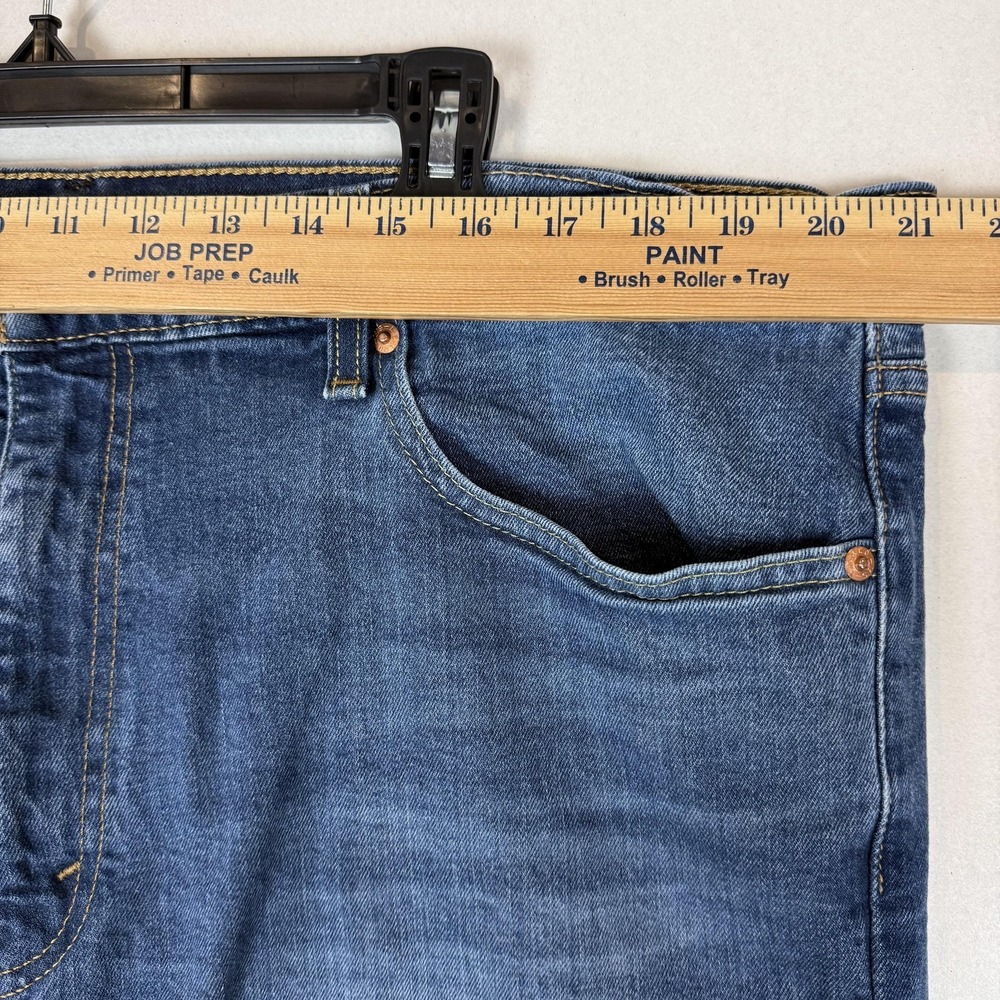 Levi's 502 Jeans Mens 42x32 Blue Medium Wash Regular Tapered Leg Stretch Denim - Picture 7 of 16